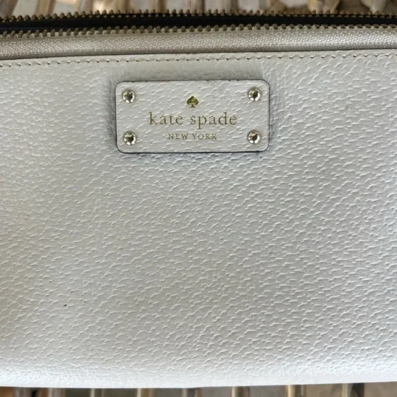 Kate Spade Cream Wallet - Picture 4 of 6
